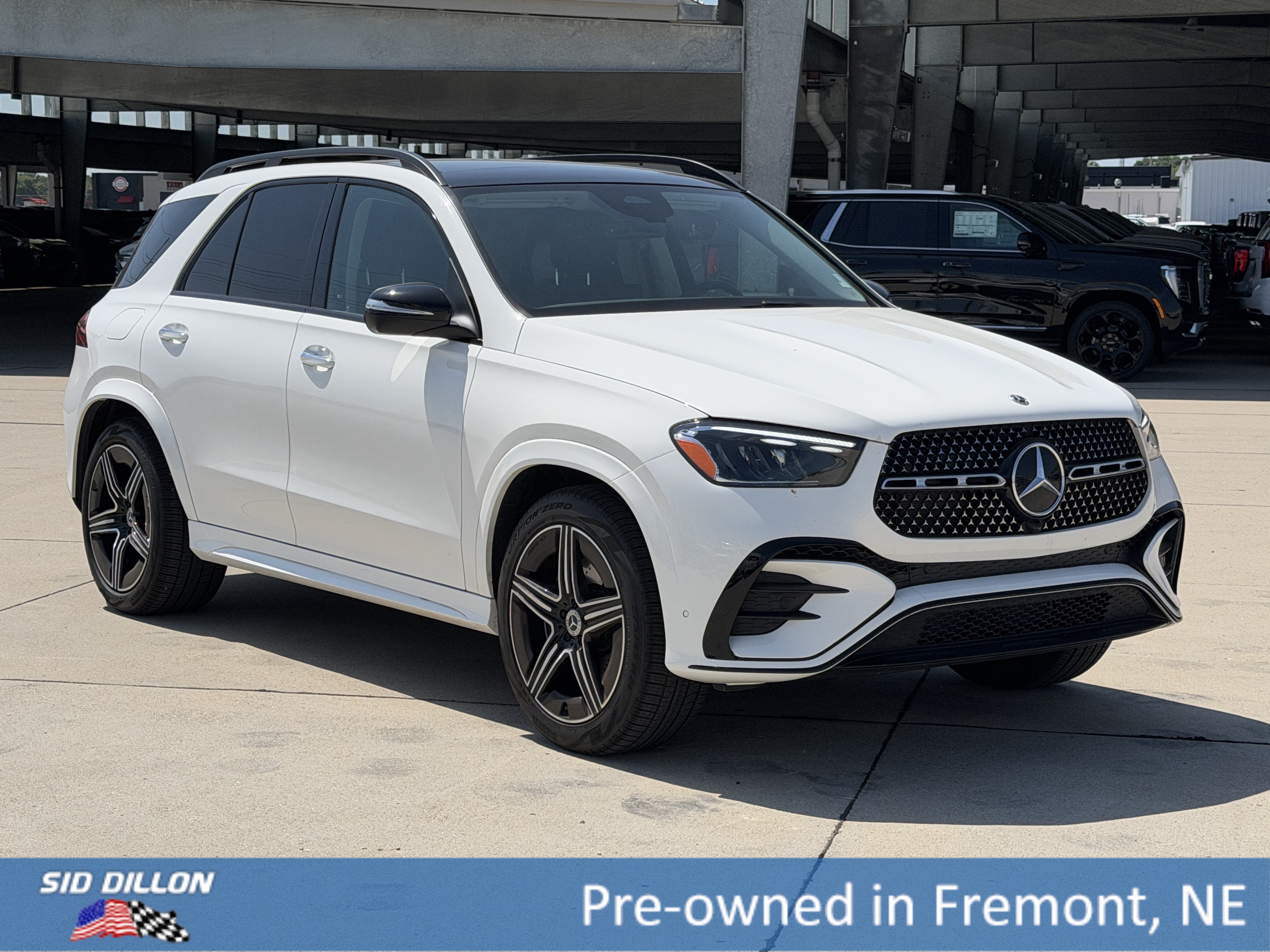 Used 2026 MANUFAKTUR Moonlight White Metallic Mercedes-Benz GLE 350 image 2