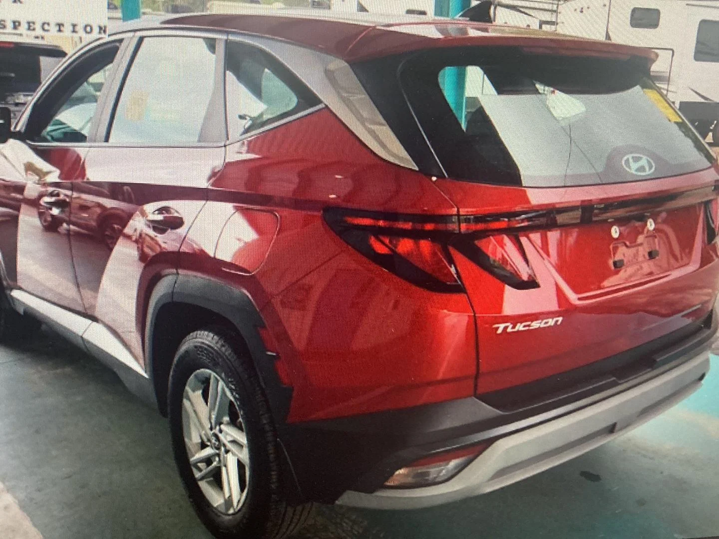 Used 2025 Ultimate Red Hyundai SE image 5