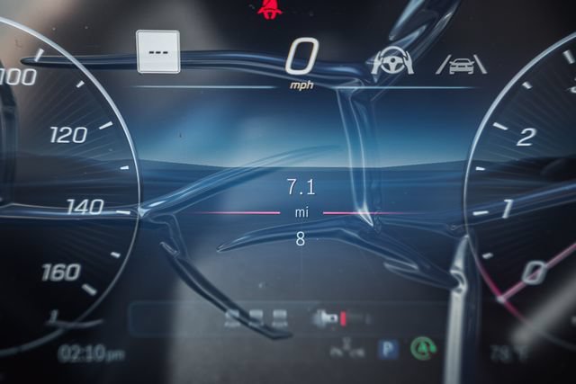 New 2026 Polar White Mercedes-Benz GLC 300 image 95