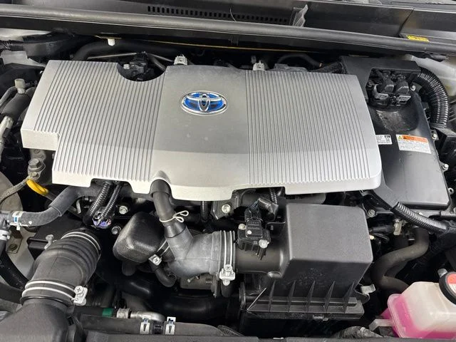 Used 2016  Toyota Two image 21