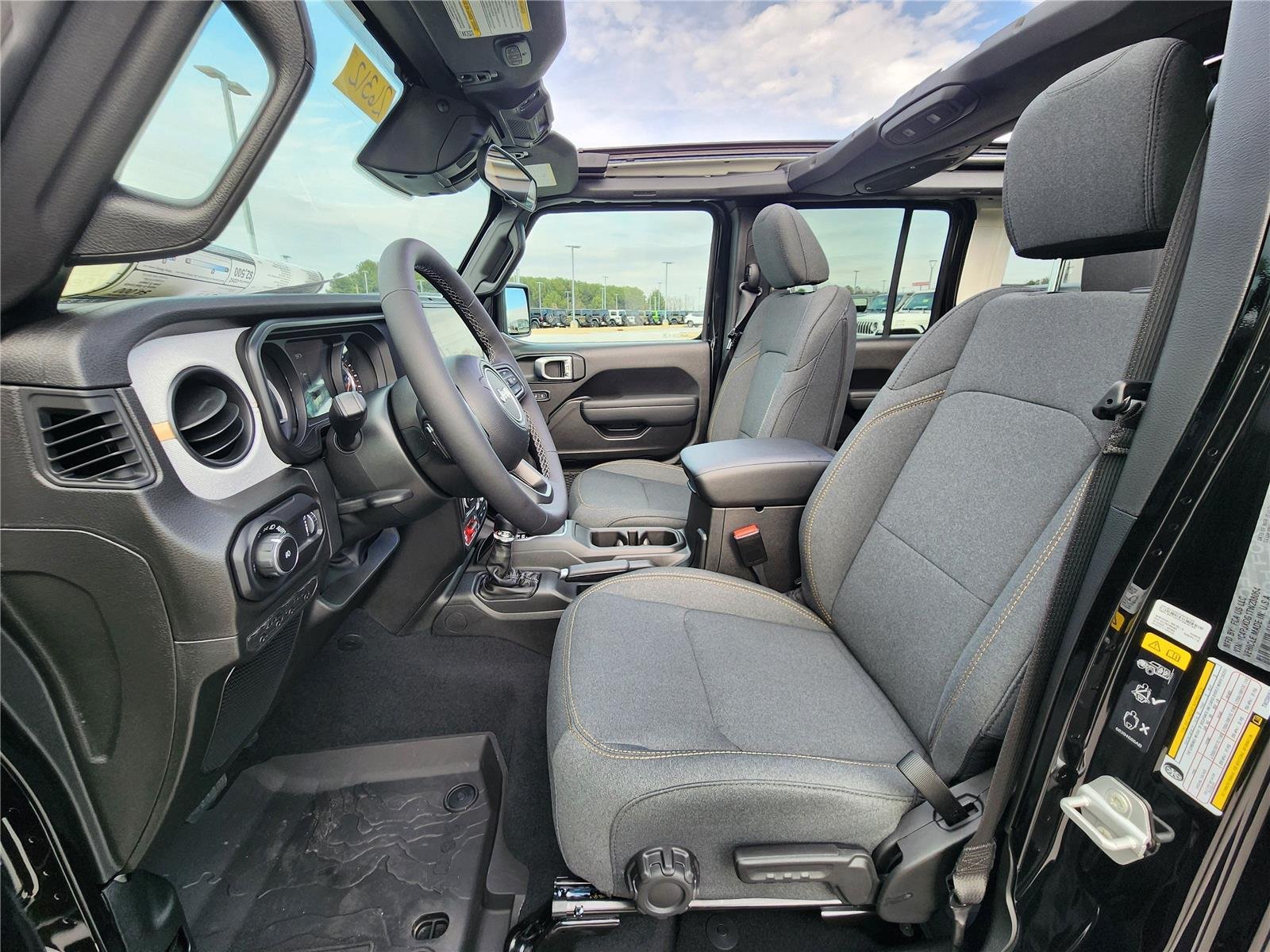 New 2026 Black Clear-Coat Exterior Paint Jeep  image 12