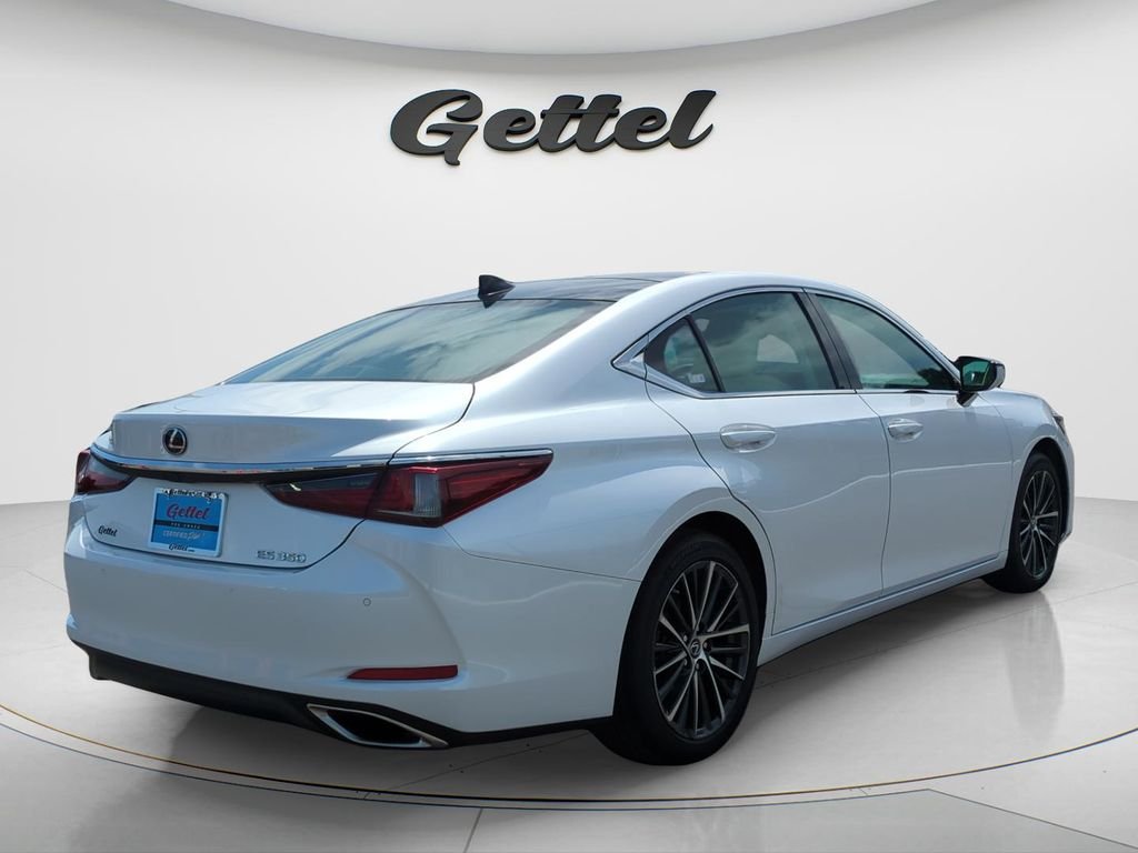 Used 2022 White Lexus 350 image 5