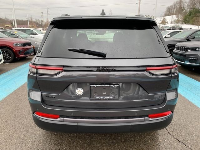 View vehicle photo 4