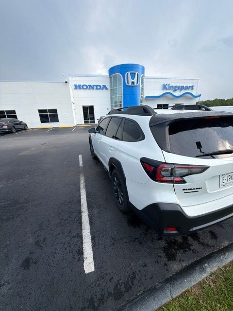 Used 2023 White Subaru Onyx Edition image 3