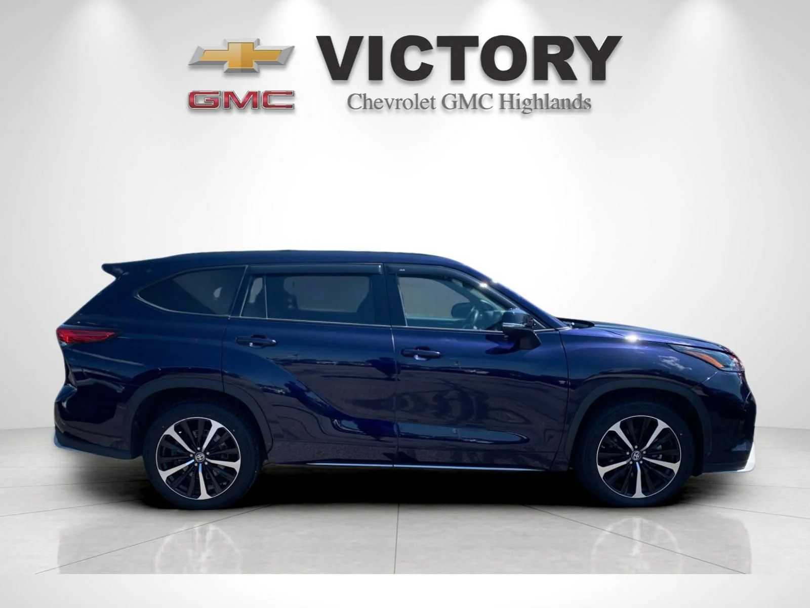 Used 2021 Blue Toyota XSE image 2