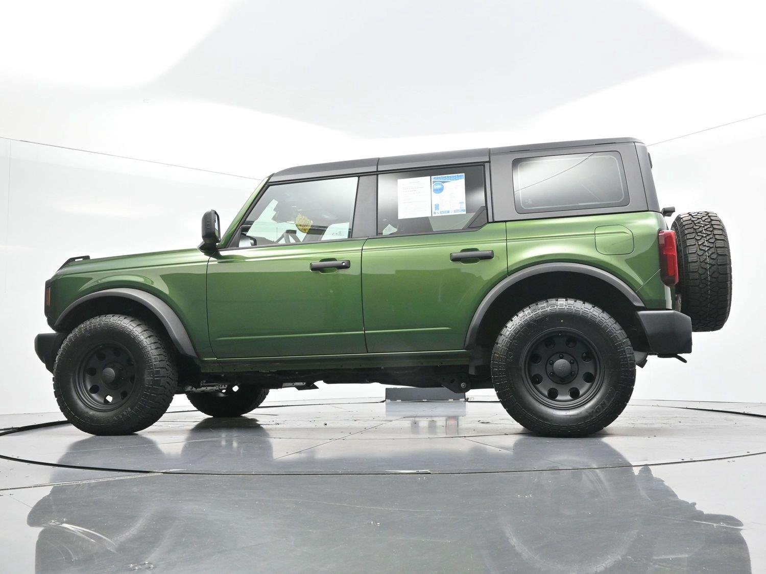 Used 2025 Green Ford Base image 51