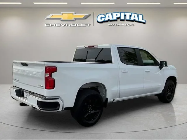 Used 2025 Summit White Chevrolet RST image 5