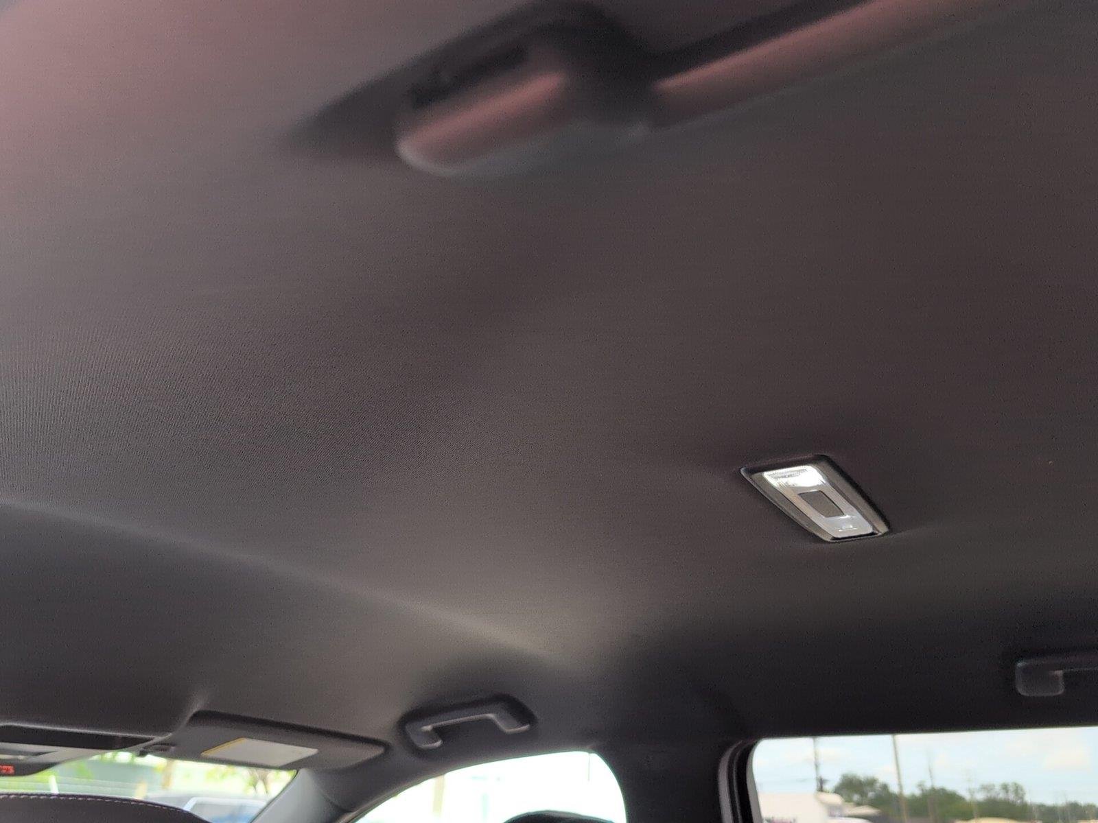 Used 2025 Summit White Chevrolet LT image 31