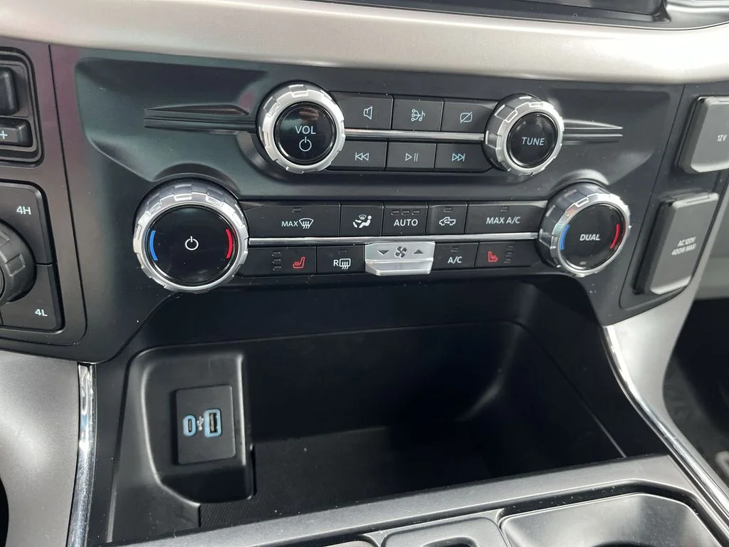 Used 2023 White Ford XLT image 19