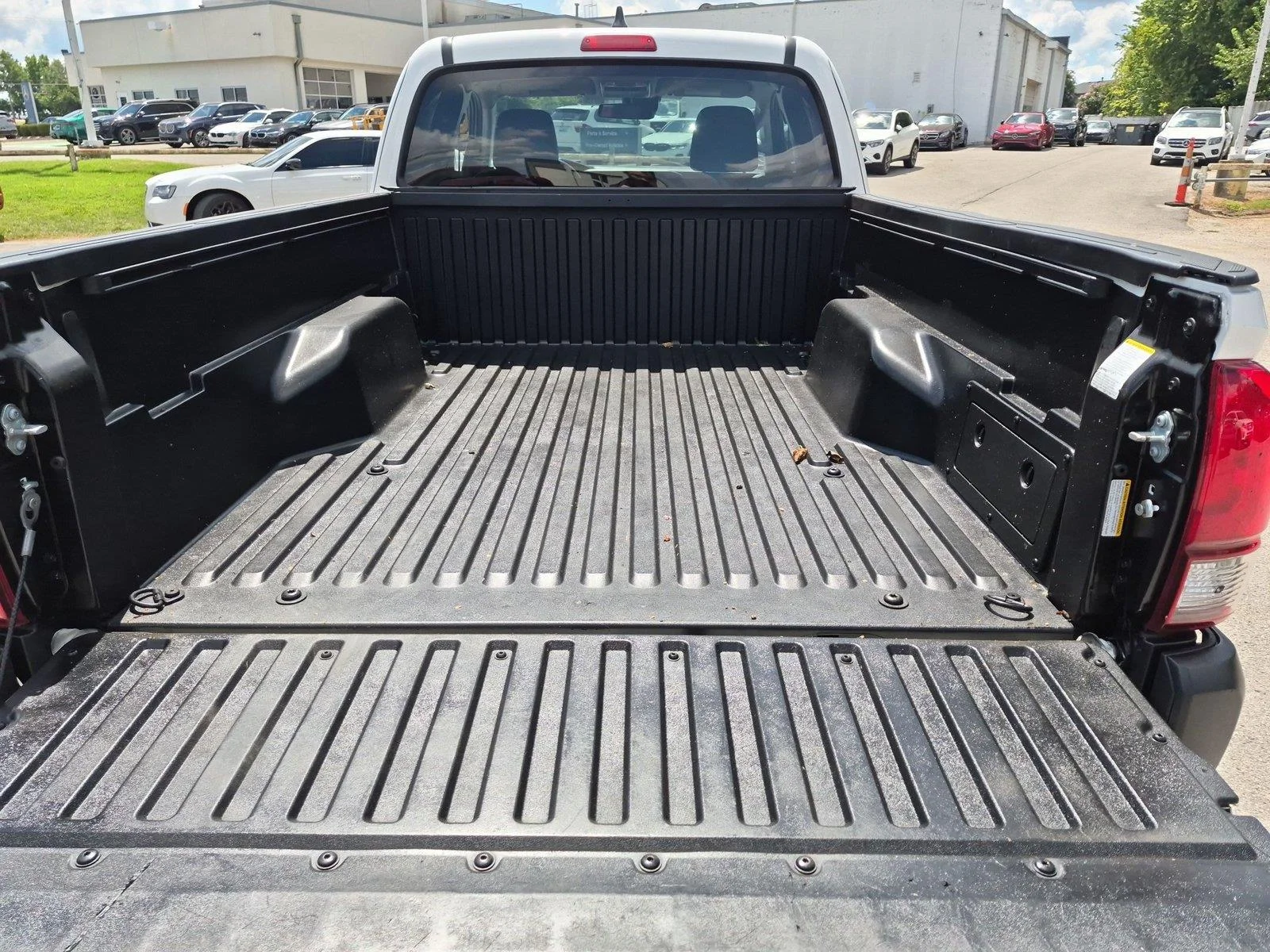 Used 2022 White Toyota SR image 31