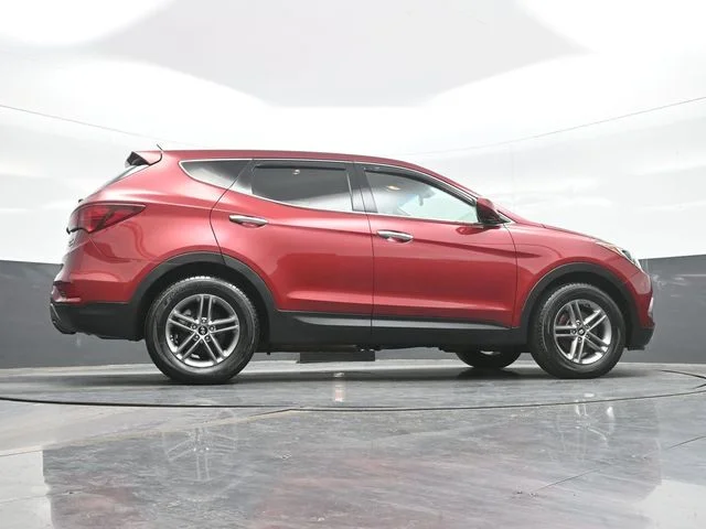 Used 2018 Red Hyundai 2.4 Base image 25