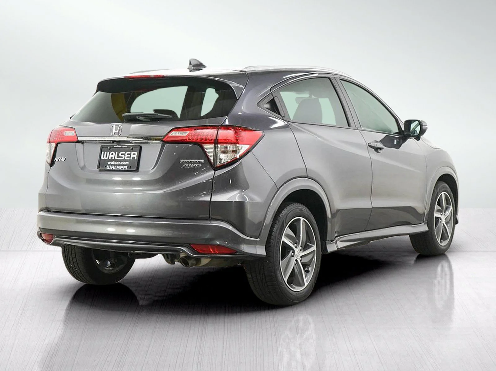 Used 2019  Honda 5D WAGON TOURING 4WD AUTO image 5