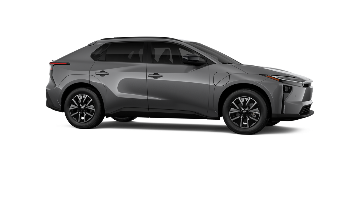 New 2026 Heavy Metal Toyota XLE image 31