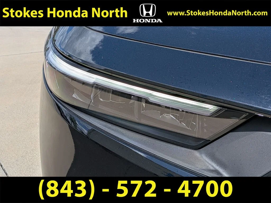 Used 2025 Black Honda LX image 10