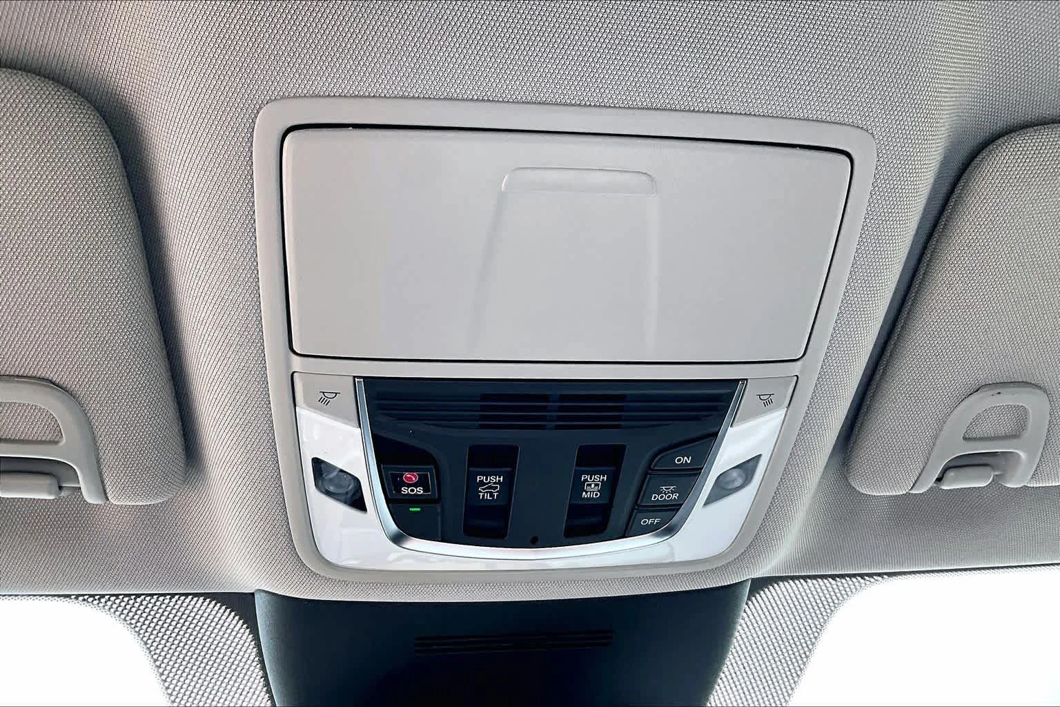 New 2026 Liquid Carbon Metallic Acura  image 18