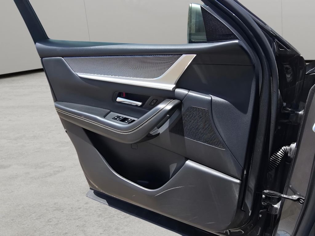 Used 2025 Machine Gray Metallic Mazda Preferred Package image 18