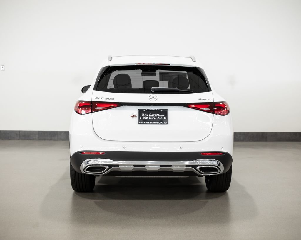 New 2026 Polar White Mercedes-Benz GLC 300 image 11