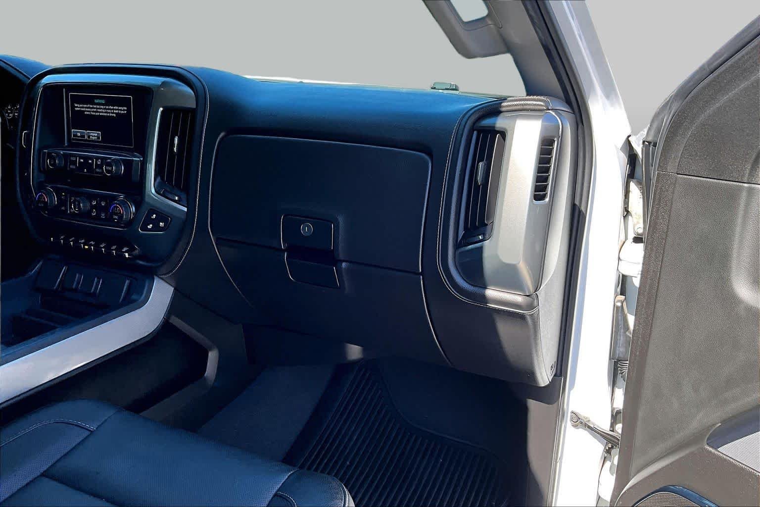 Used 2019 Summit White Chevrolet LTZ image 19