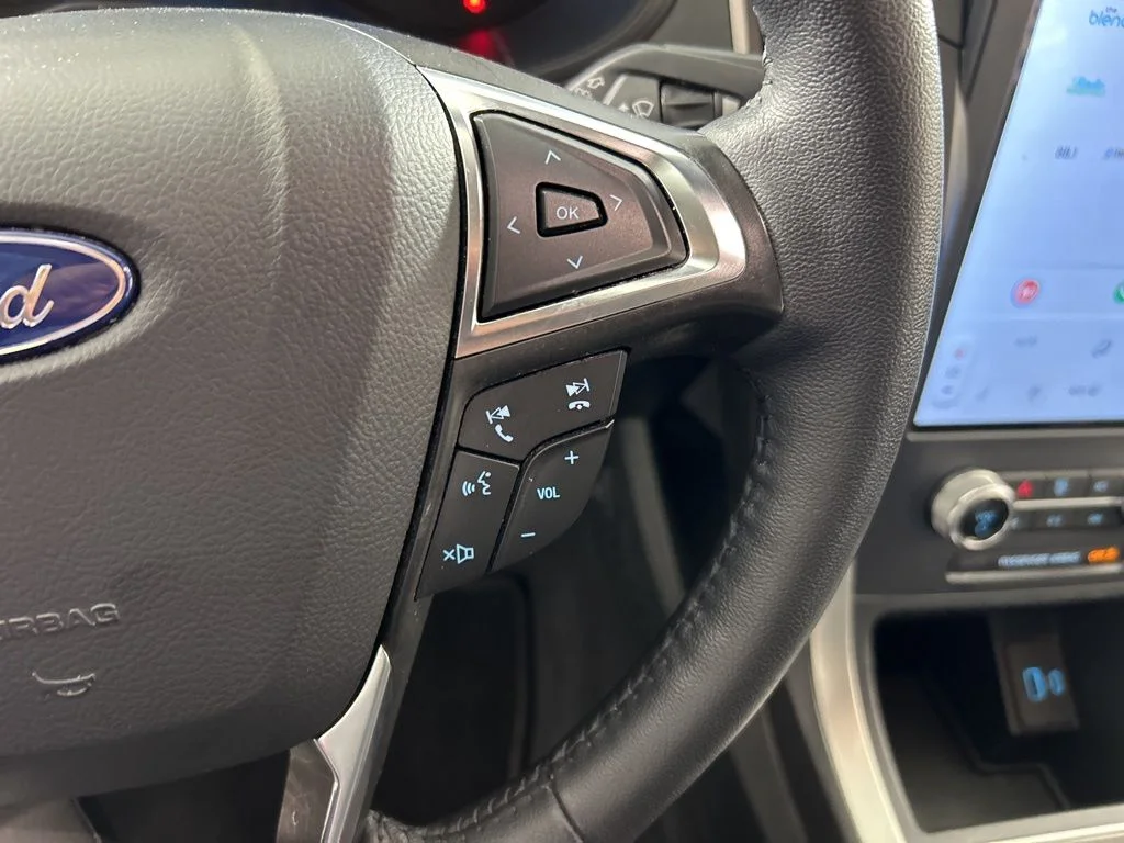 2024 Ford Edge SEL - Photo 17