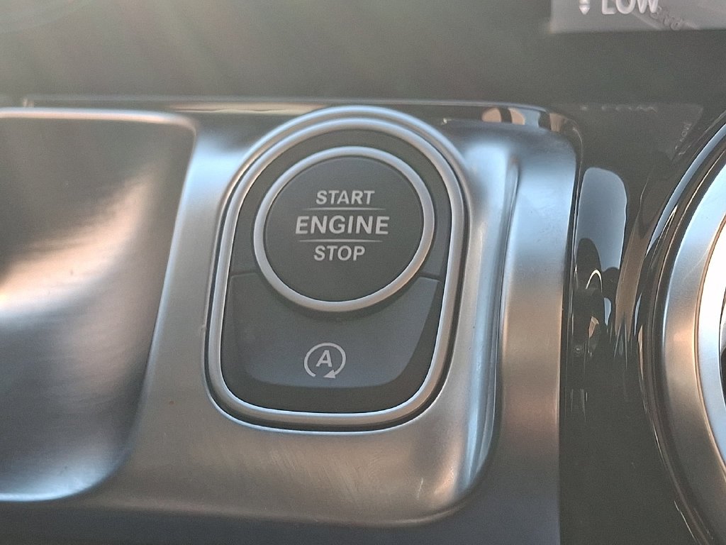 Certified Used 2023  Mercedes-Benz GLB 250 image 24