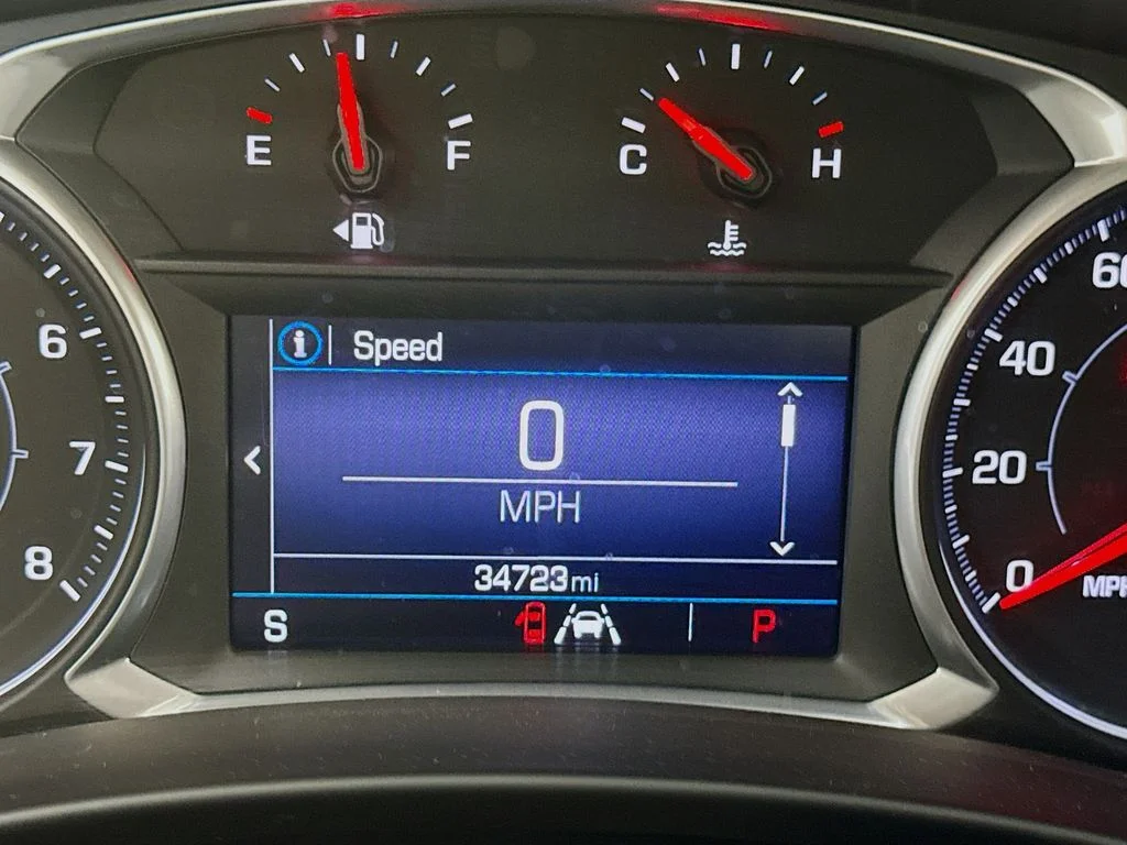 Used 2022 Cayenne Red Tintcoat GMC SLE image 17