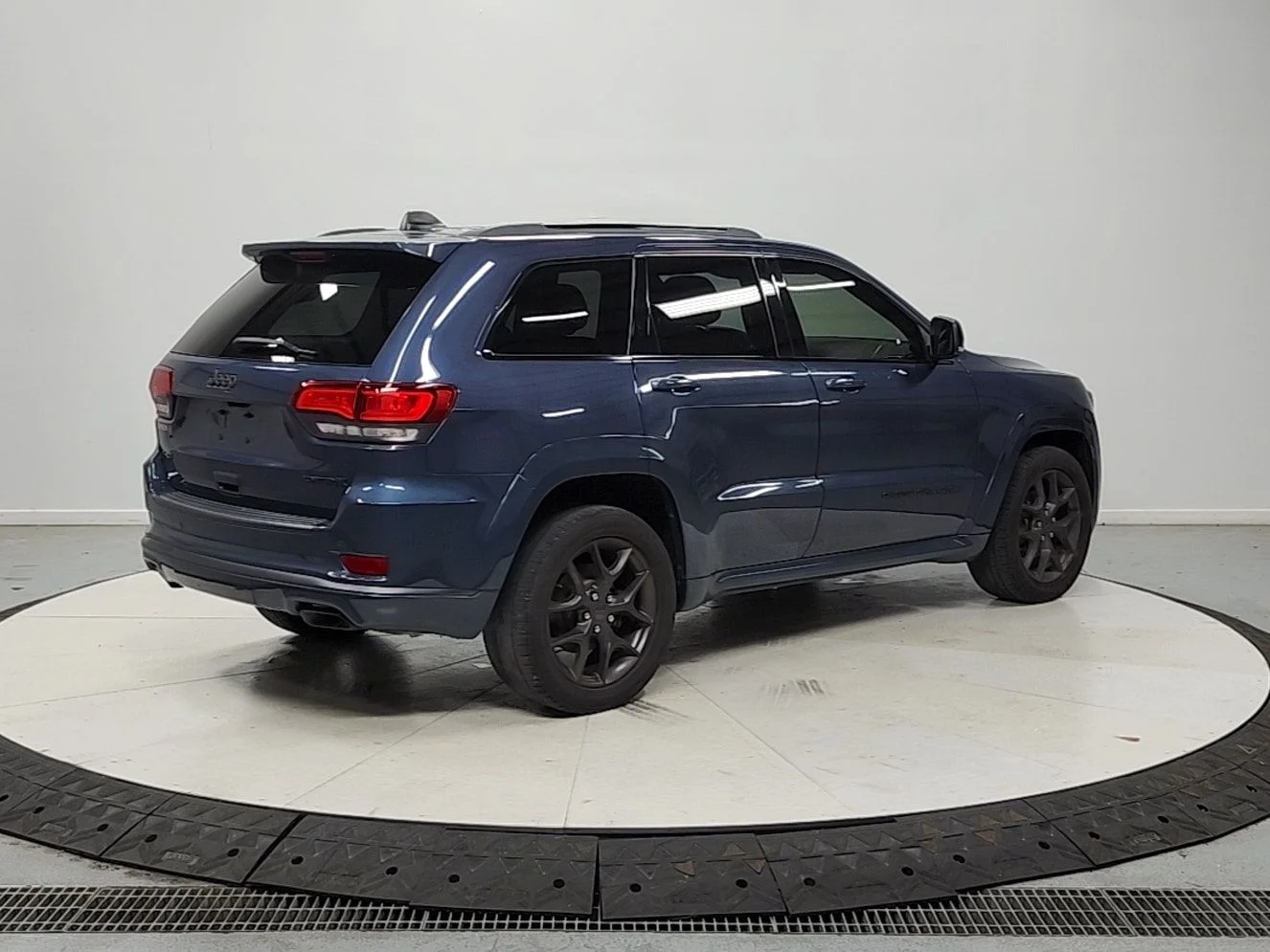 Used 2019 Blue Jeep Limited X image 8
