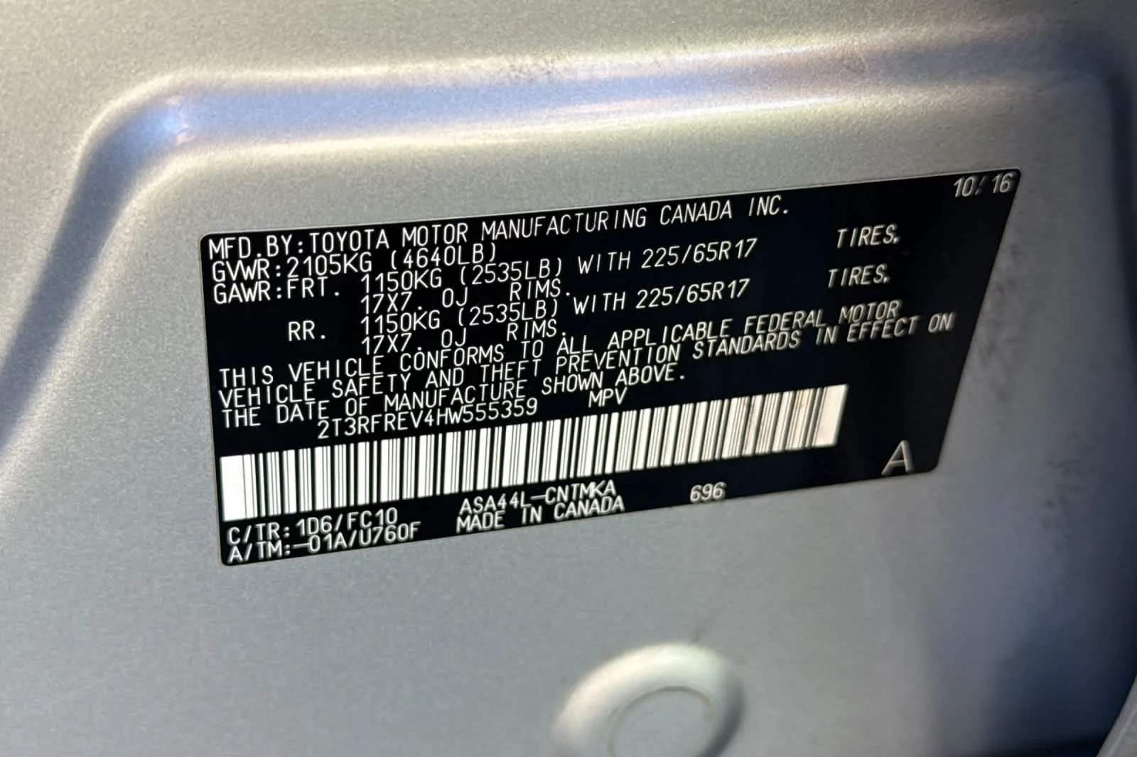 Used 2017 Silver Sky Metallic Toyota XLE image 27