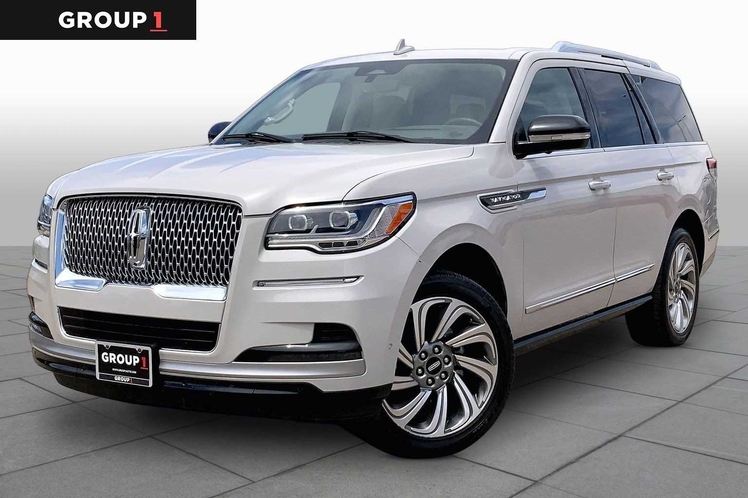 2023 Lincoln Navigator Reserve's photo