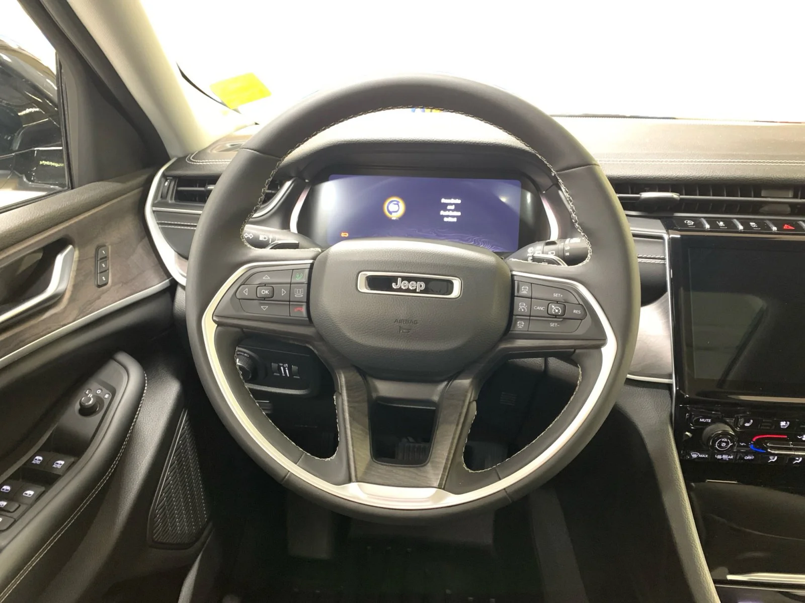 Used 2024 Silver Jeep Limited image 11
