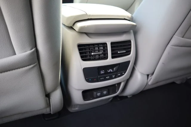 Used 2018 Lunar Silver Metallic Acura 3.5L image 23