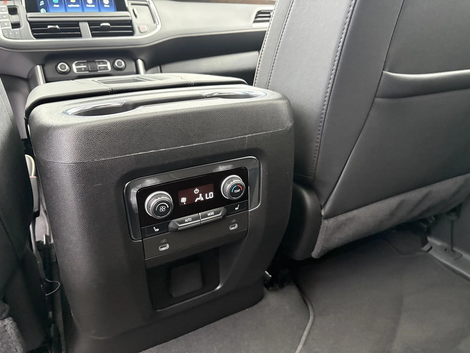 Used 2024 Sterling Gray Metallic Chevrolet Premier image 26