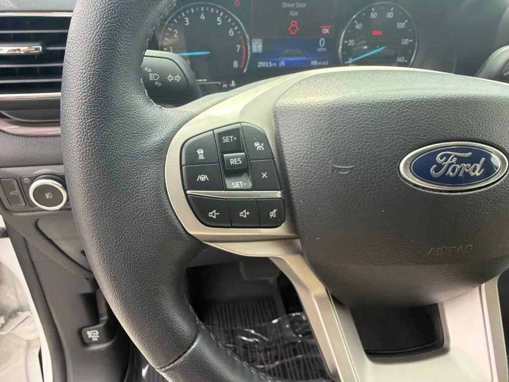 Used 2023 White Ford Limited image 20