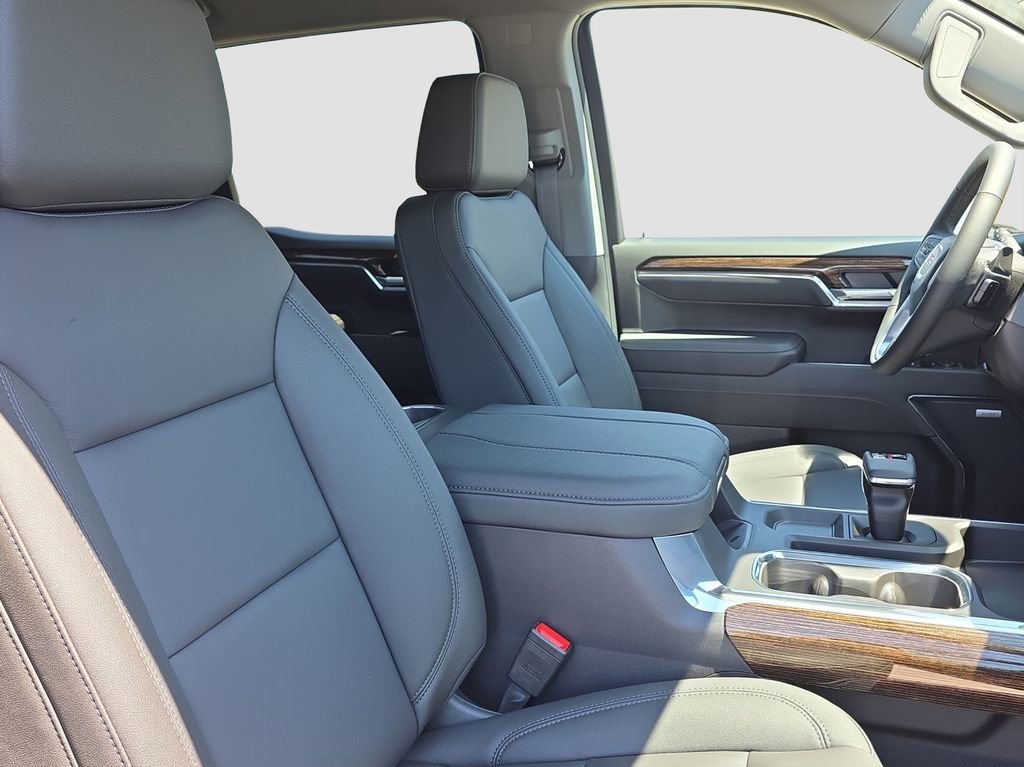 New 2026 Onyx Black GMC Elevation image 19