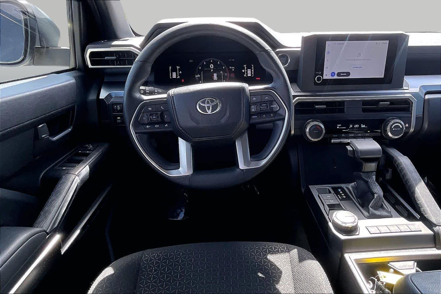 Used 2025 Ice Cap Toyota SR5 image 6