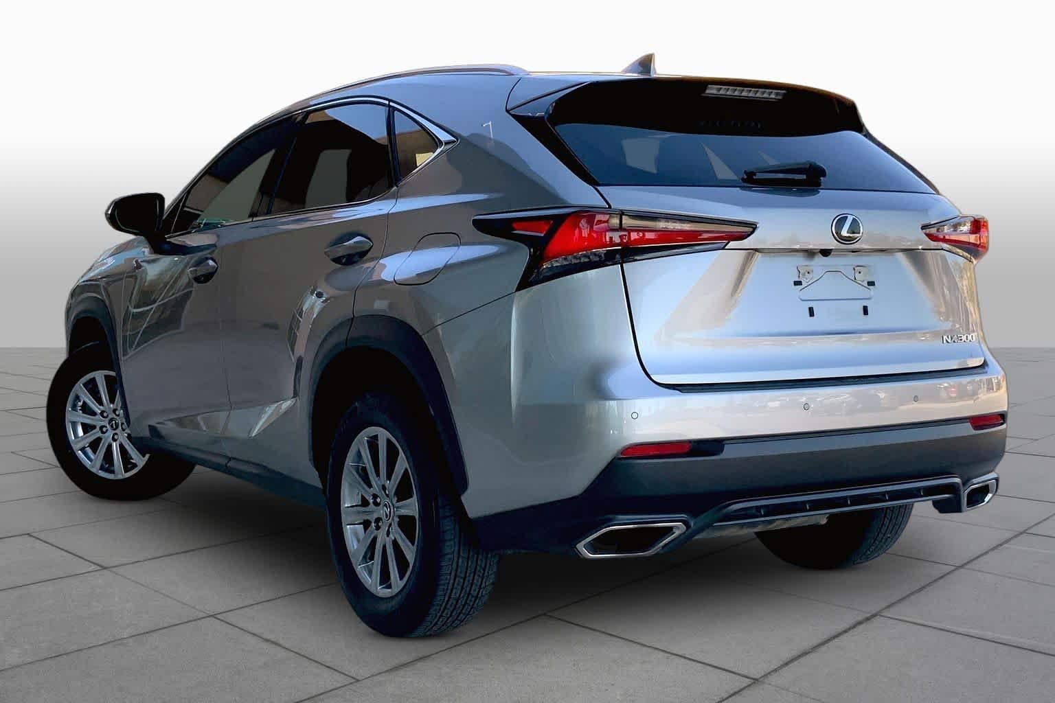 Used 2021 Atomic Silver Lexus  image 12