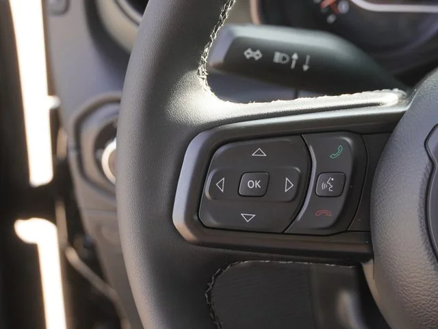New 2026 Black Clear-Coat Exterior Paint Jeep Mojave image 27