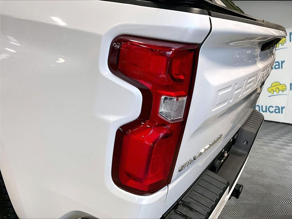 Used 2019 White Chevrolet High Country image 35