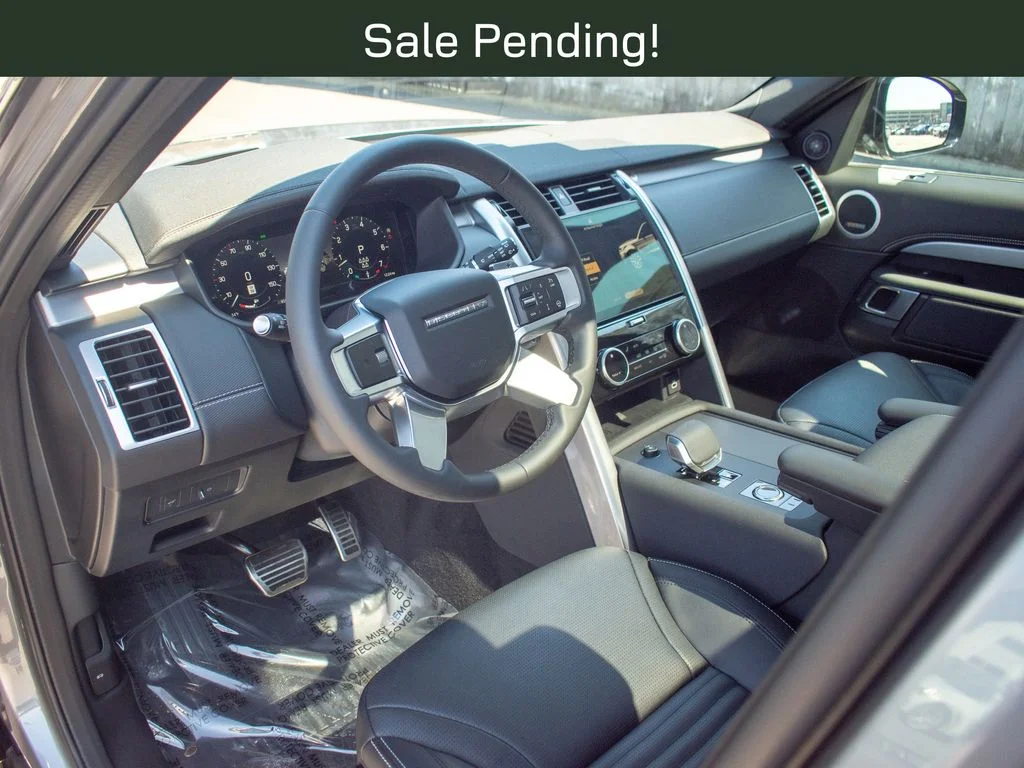 Used 2025 Gray Land Rover Dynamic SE image 12