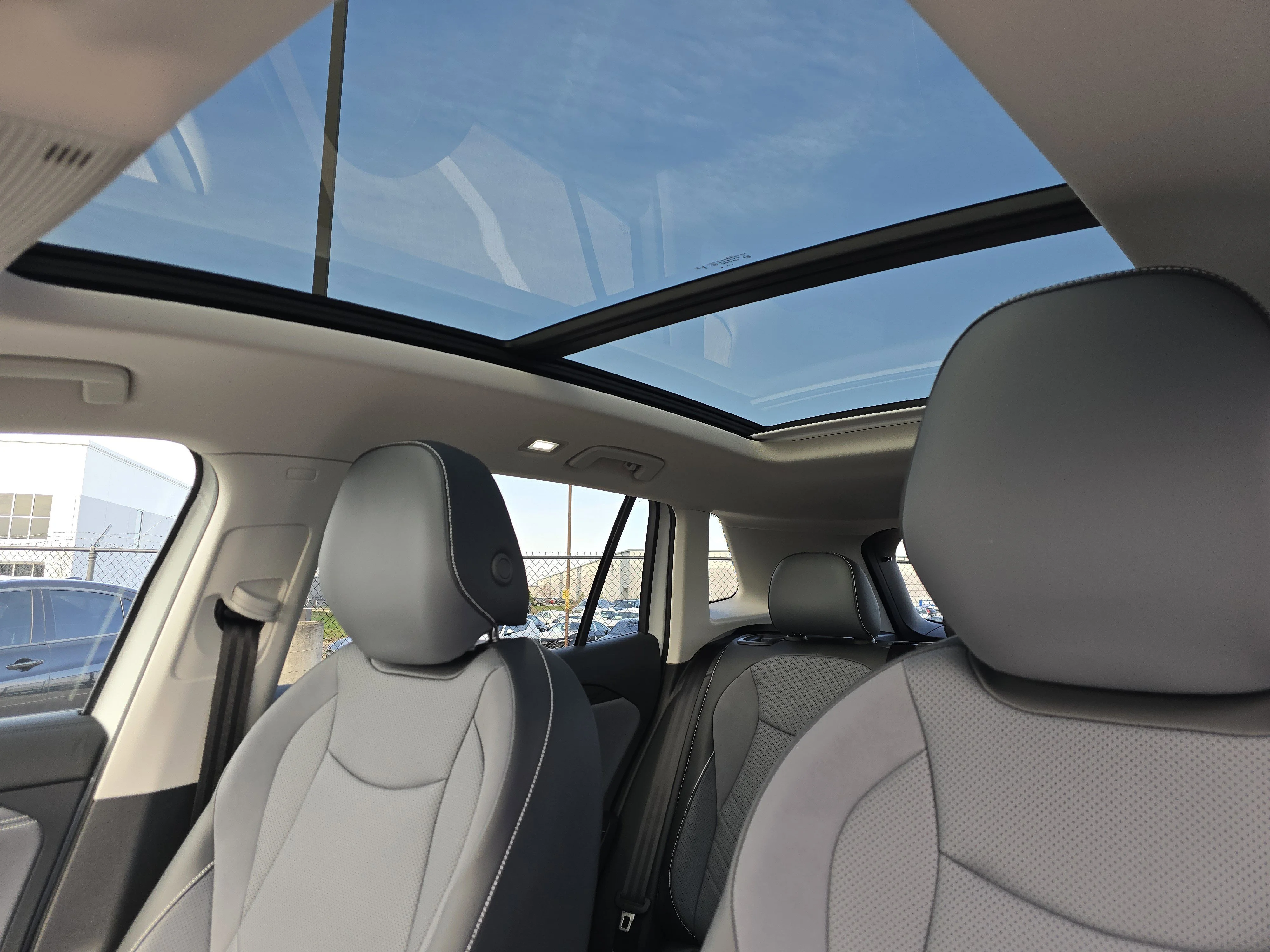 New 2026 Pure White Volkswagen SE image 9