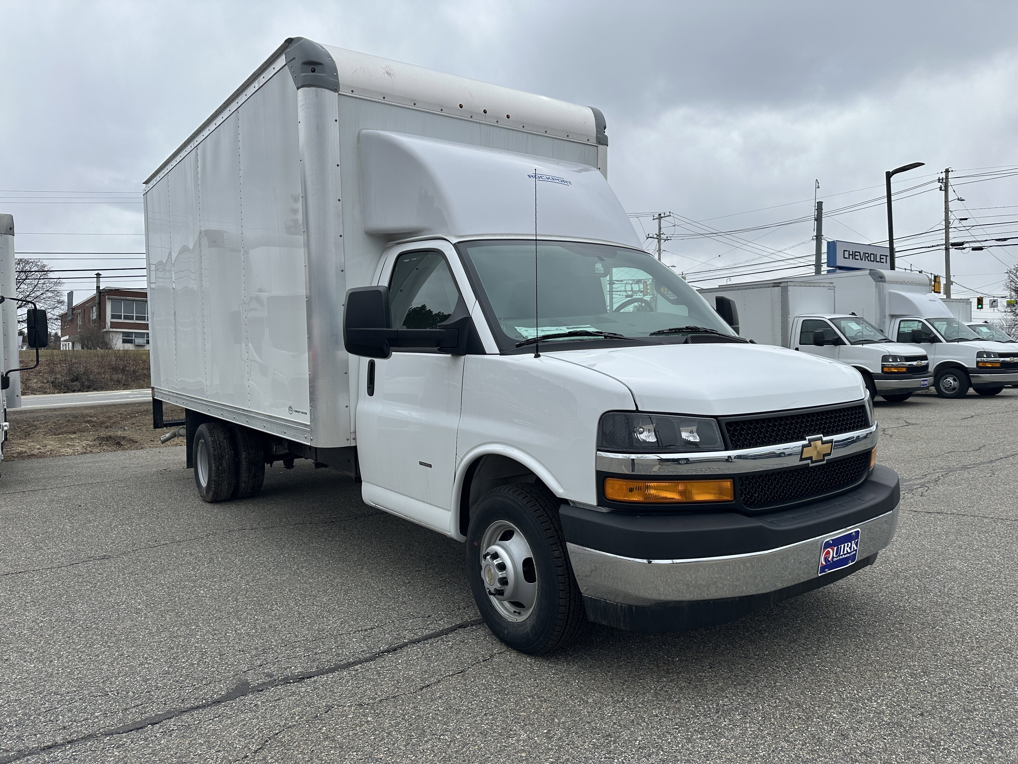 New 2026 Summit White Chevrolet 1WT image 8