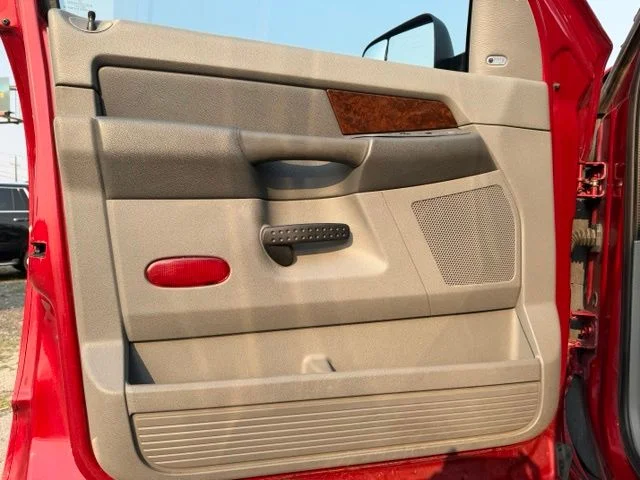 Used 2008 Red Dodge Laramie image 17