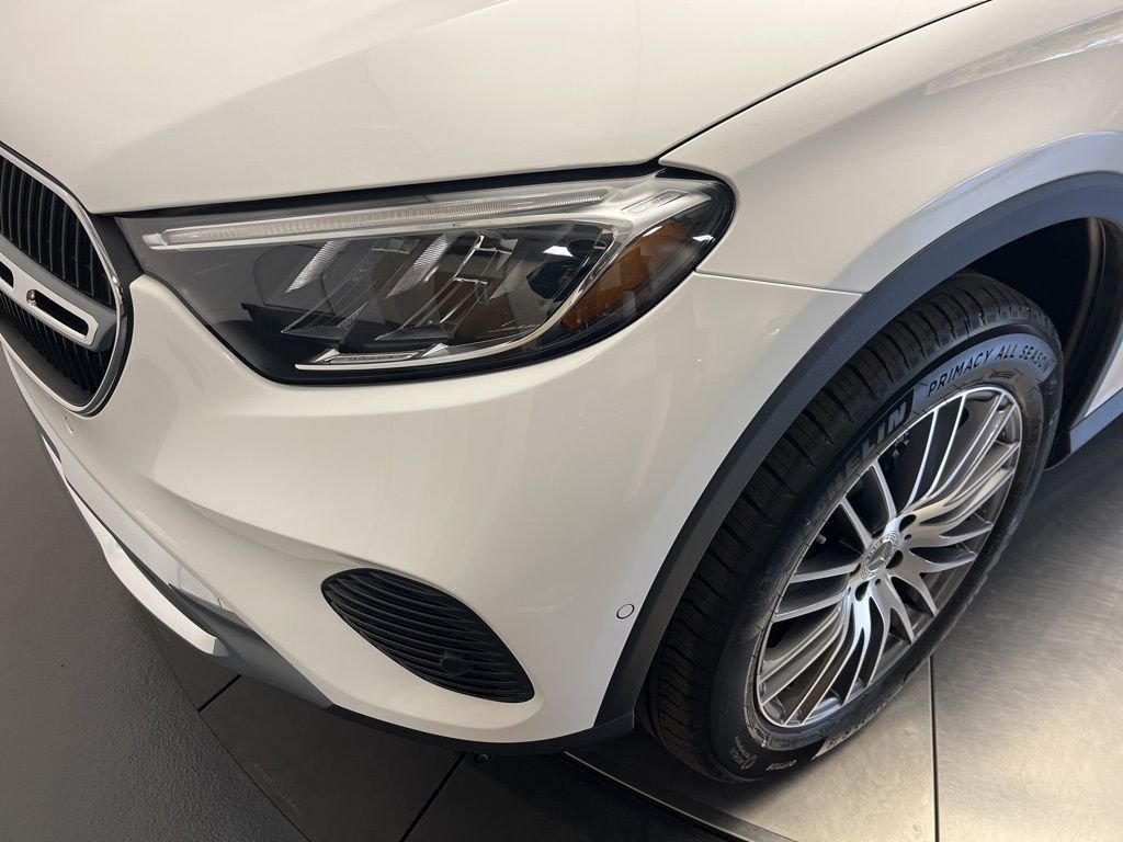 Used 2026  Mercedes-Benz GLC 300 image 9