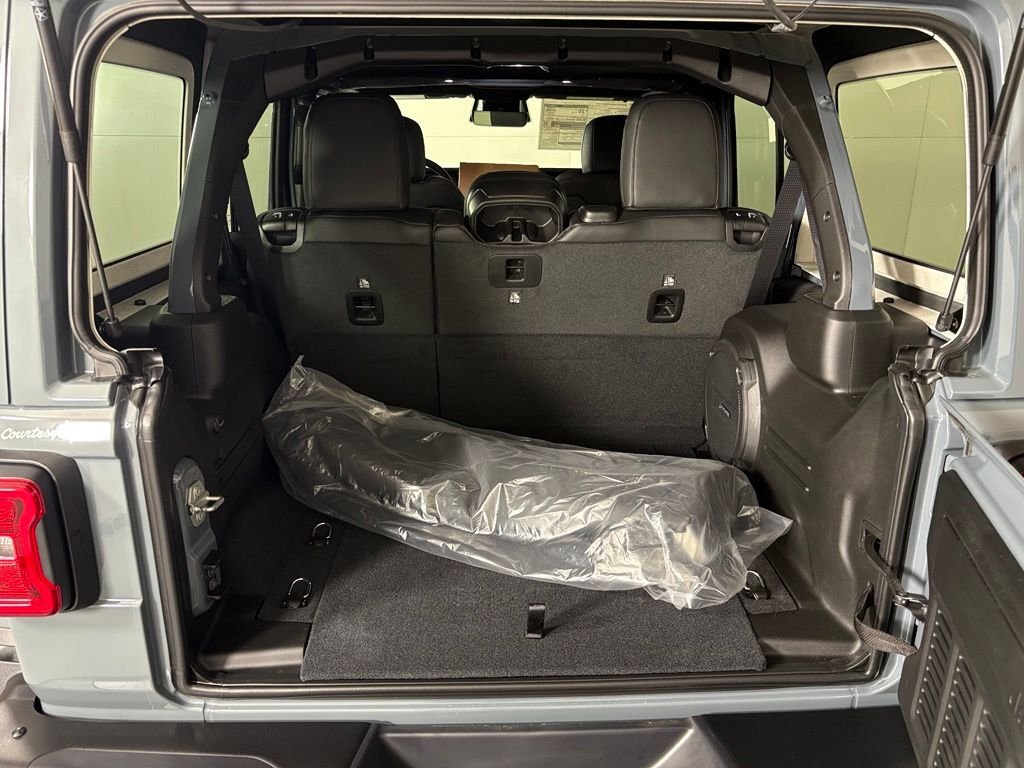 New 2026 Anvil Clearcoat Jeep Rubicon X image 37
