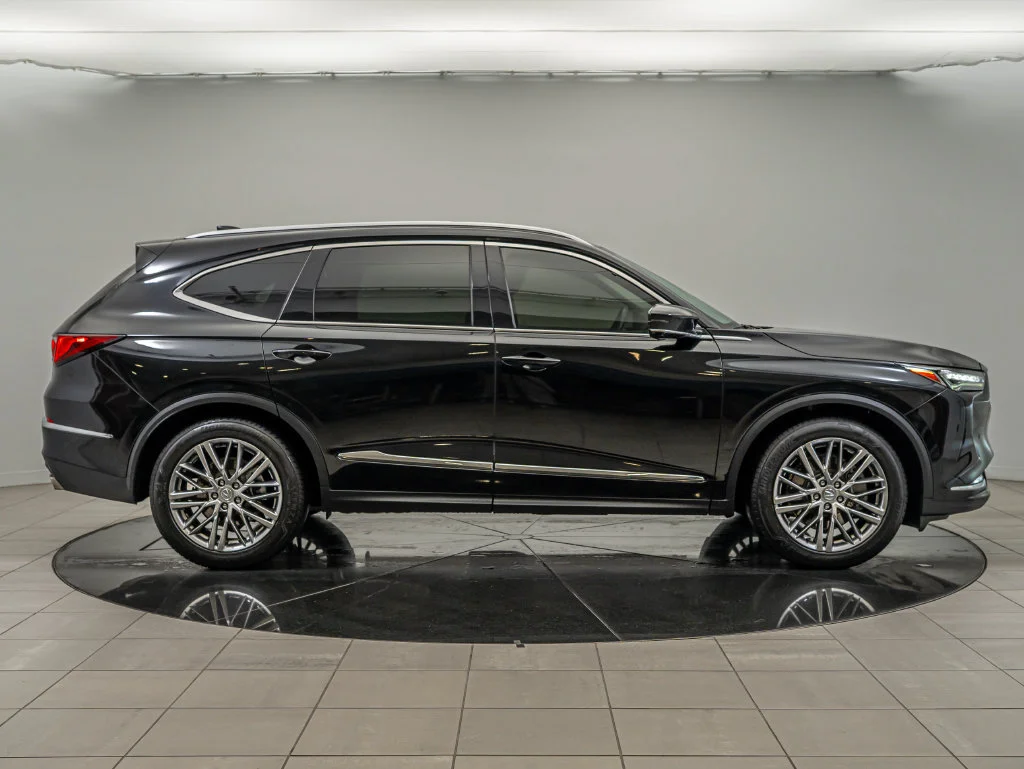 Certified Used 2022 Majestic Black Pearl Acura Advance image 4