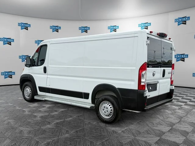 Used 2025 White Ram Base image 3