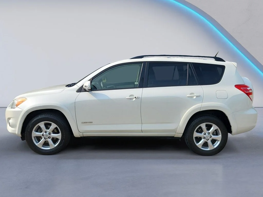 Used 2012 Blizzard Pearl Toyota Limited image 6