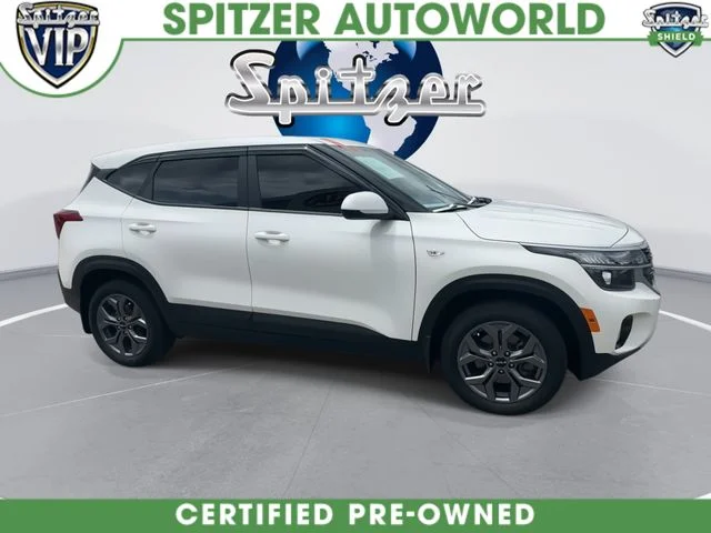 Certified Used 2024 Snow White Pearl Kia LX image 10