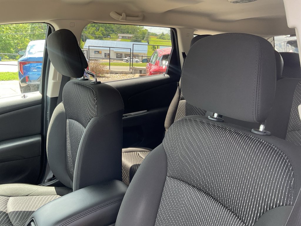 Used 2020 Vice White Dodge SE Value image 22