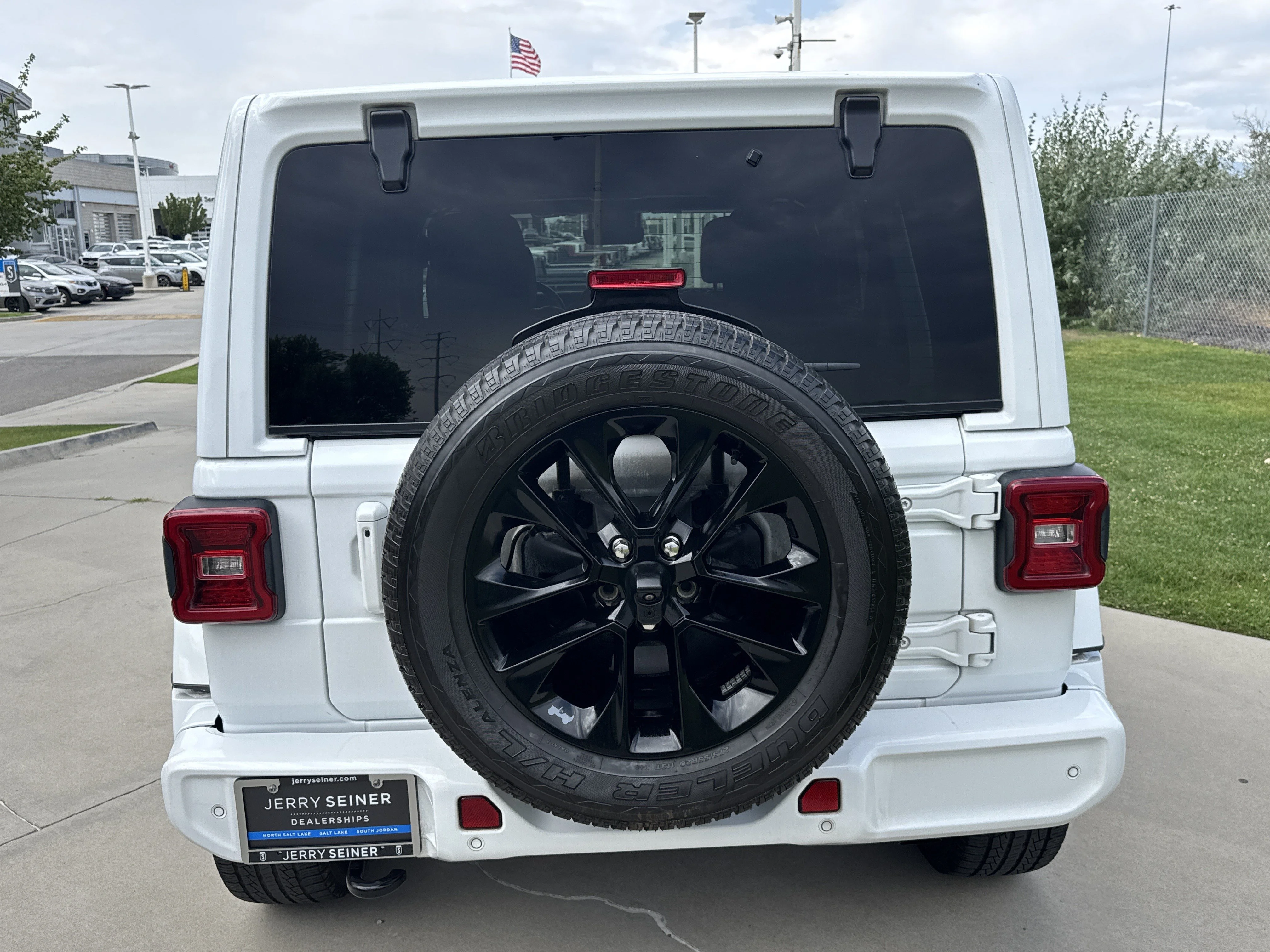 Used 2023 Bright White Clearcoat Jeep High Altitude image 6