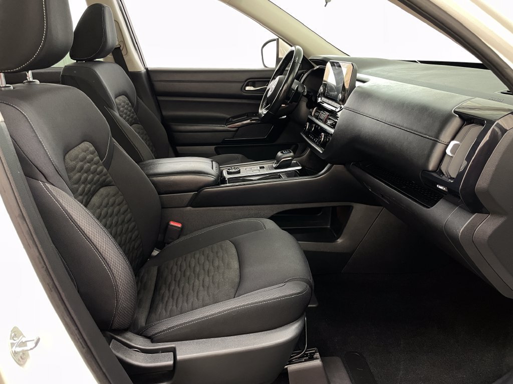 2022 Nissan Pathfinder SV - Photo 38
